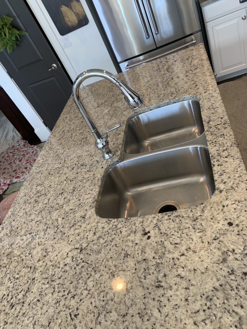 Granite Countertop with undermount sink before replacement by Mr.Countertops
