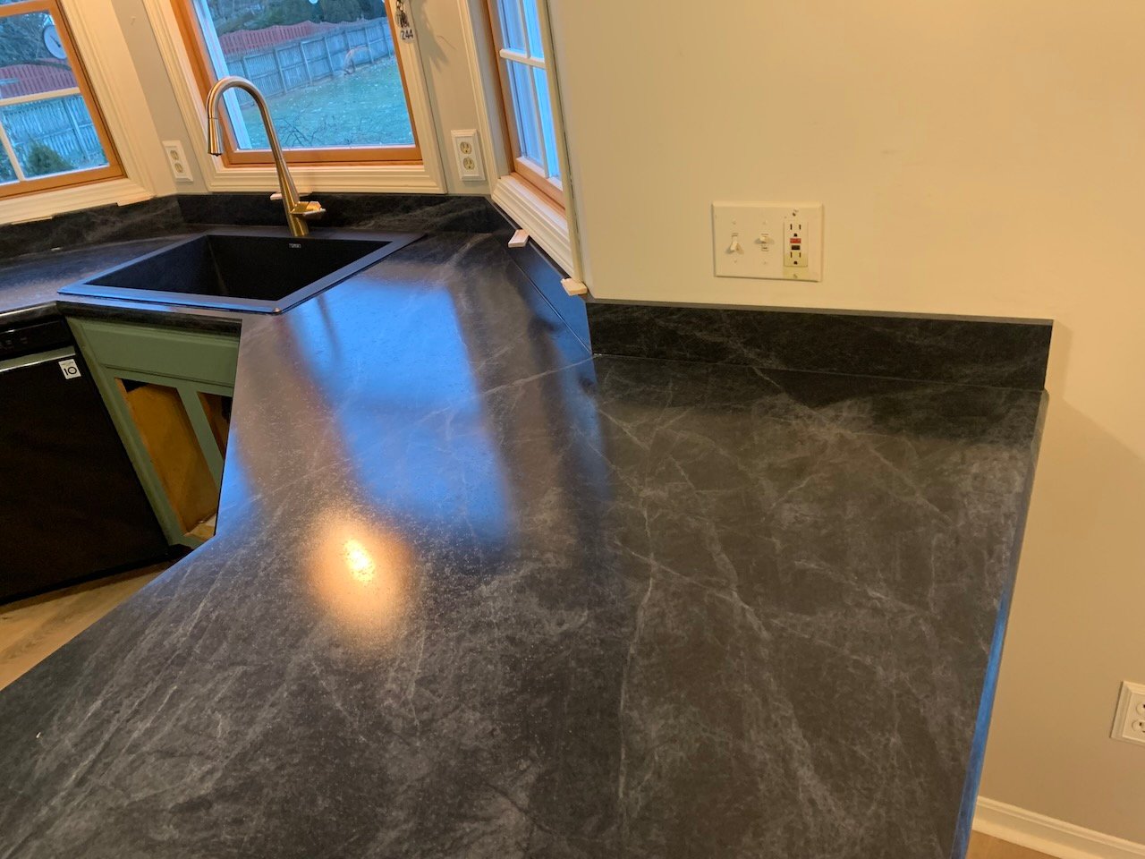 Custom Laminate Countertops in Medina, Ohio By Mr.Countertops