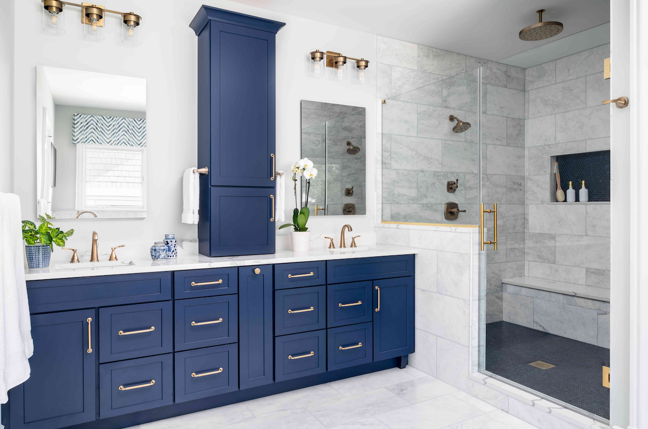 custom-white-vanity-with-navy-cabinet-in-cleveland-ohio-bathroom-by-mrcountertops | Mr.Countertops